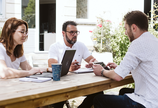 Photo d'équipe de l'agence web Creasit